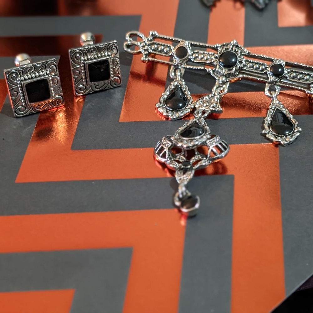 Vintage Earings with broach